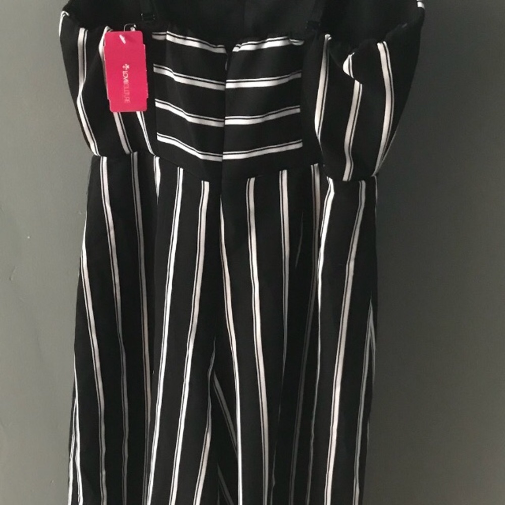 Adorable Romper Love Culture sz small .